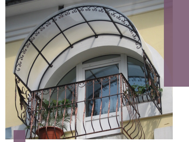 Козырьки над балконом в Красном Сулине — изготовление и монтаж