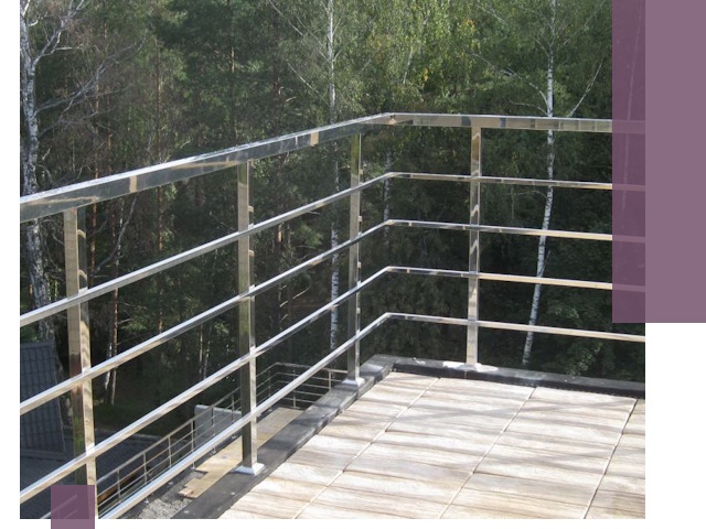 Парапеты из нержавеющей стали в Красном Сулине — изготовление и монтаж