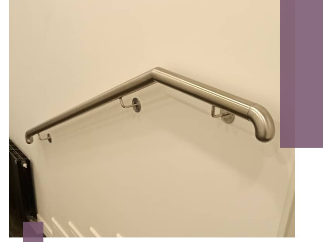 Изготовление пристенных поручней в Красном Сулине под ключ за сроки